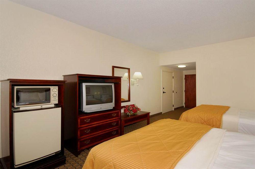 Red Roof Inn & Suites Newnan Exteriör bild